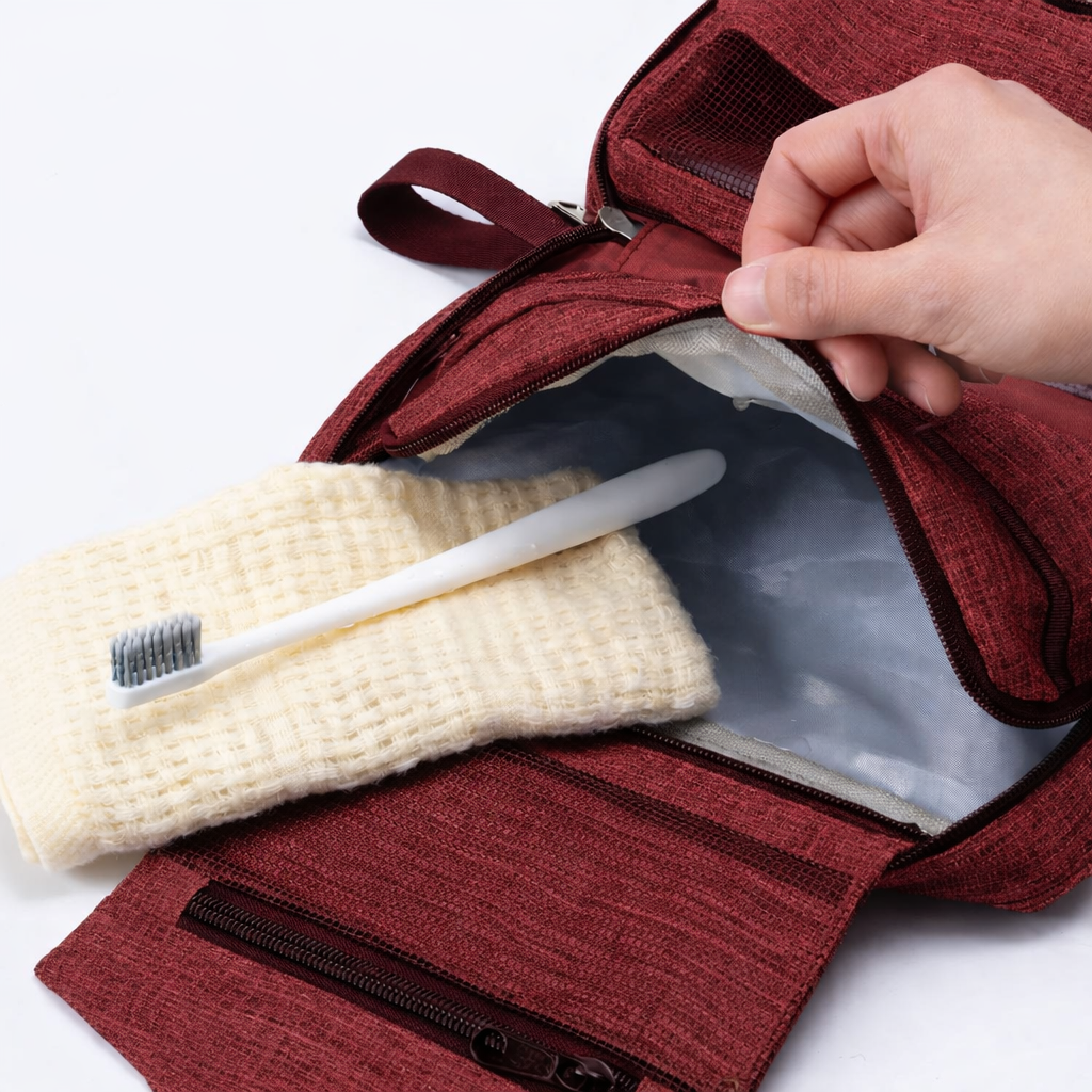 حقيبة تنظيم أدوات السفر متعددة الأقسام مقاومة للماء – لون أحمر غامق (Burgundy Travel Organizer Bag) - الصورة 5